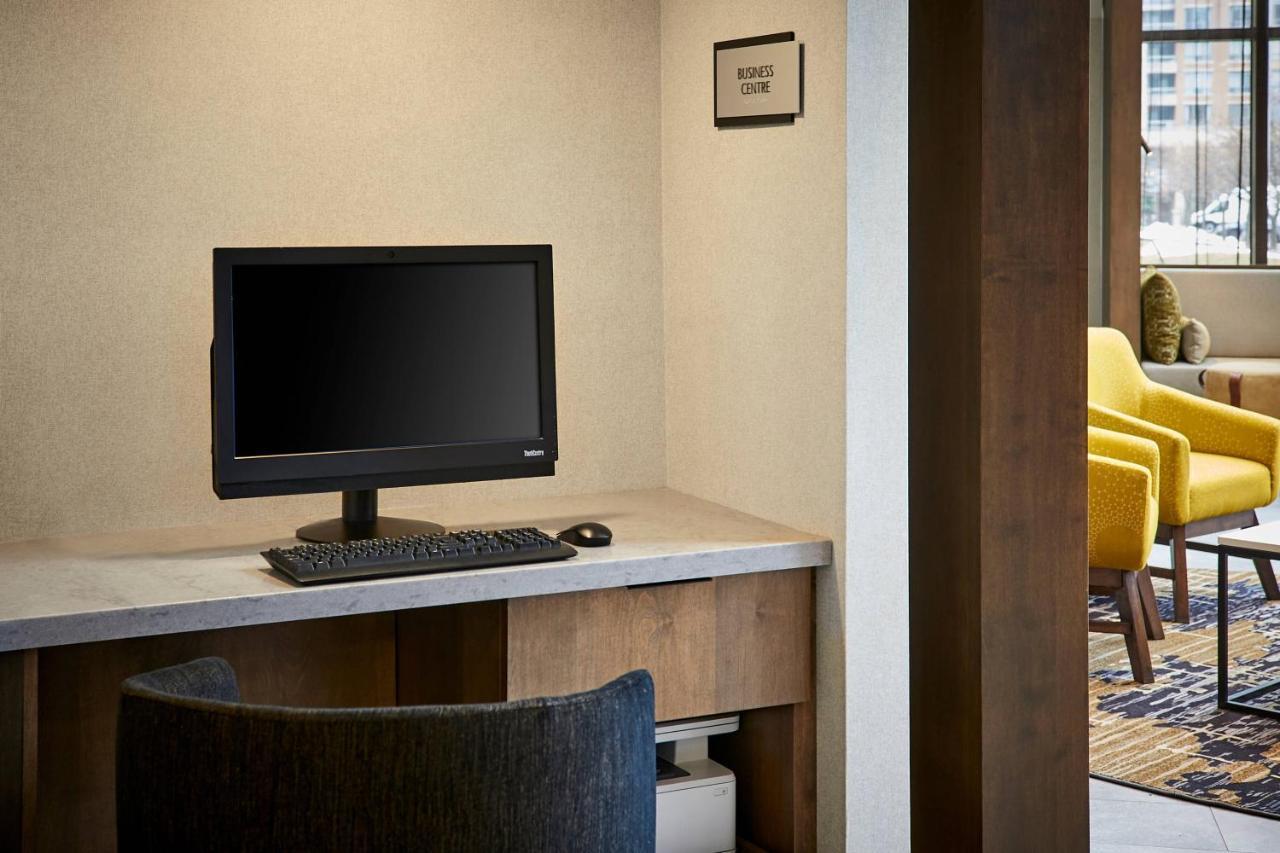 Delta Hotels By Marriott Toronto Миссиссага Экстерьер фото