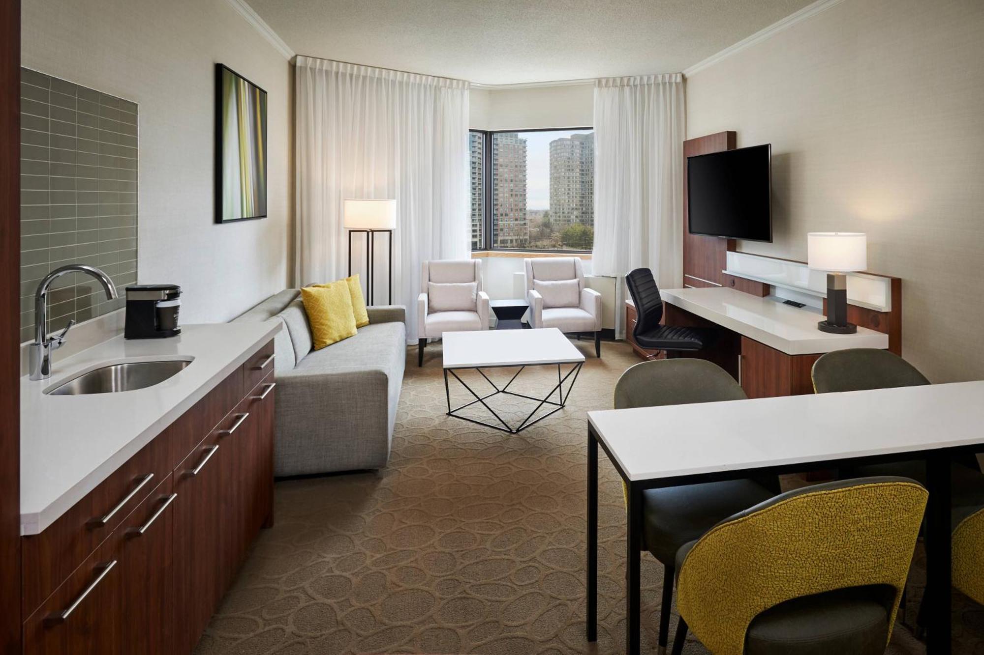 Delta Hotels By Marriott Toronto Миссиссага Экстерьер фото